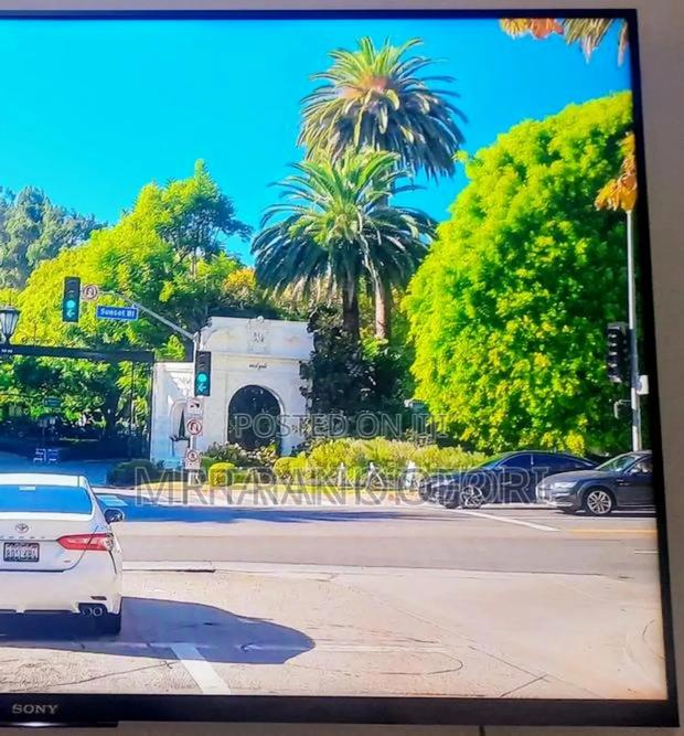 Sony Smart Tv 50inches · Photo 1