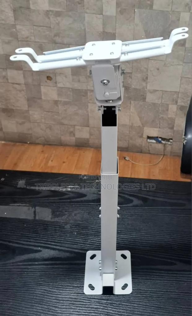 Projector Ceiling Mount · Photo 1