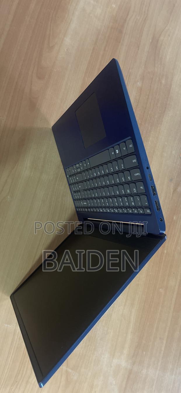 New Laptop Lenovo Ideapad V14 IGL 12GB Intel Core i7 SSD 256GB · Photo 3