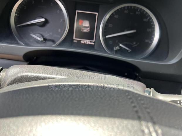Toyota Highlander XLE 2019 Silver · Photo 6