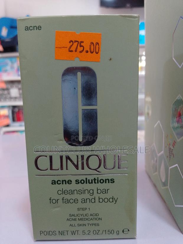 Clinique Acne Solutions Cleanser · Photo 1