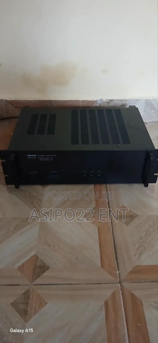 Nikko Alpha Power Amplifier · Photo 2