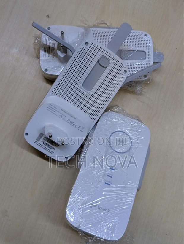 Tp Link Ac1750 Wifi Extender · Photo 4
