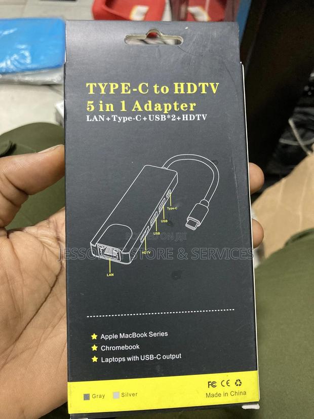 Type C Adapter 5 in 1 · Photo 2