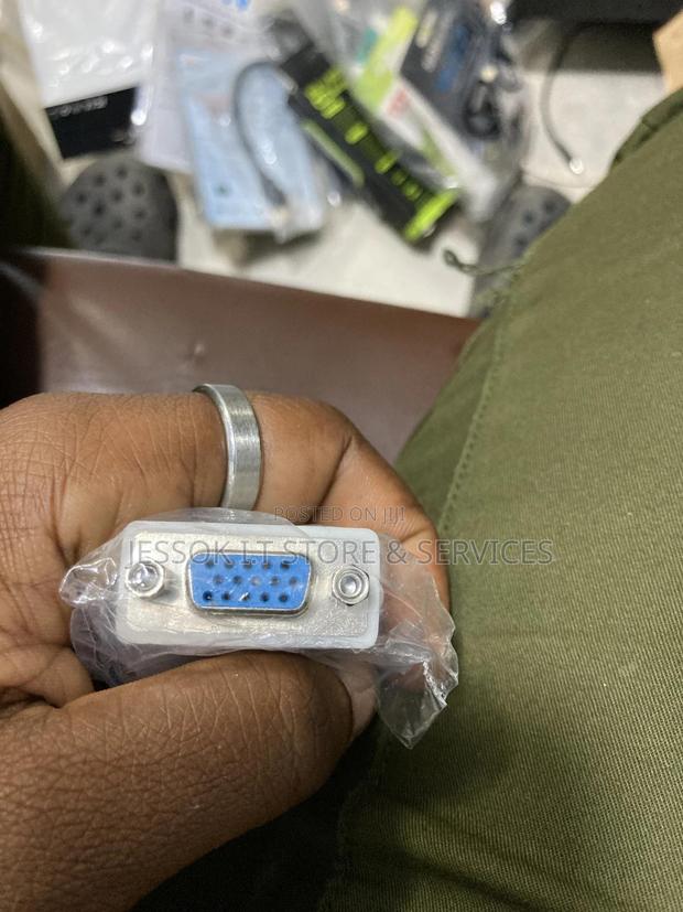 Dvi to Vga Converter · Photo 2