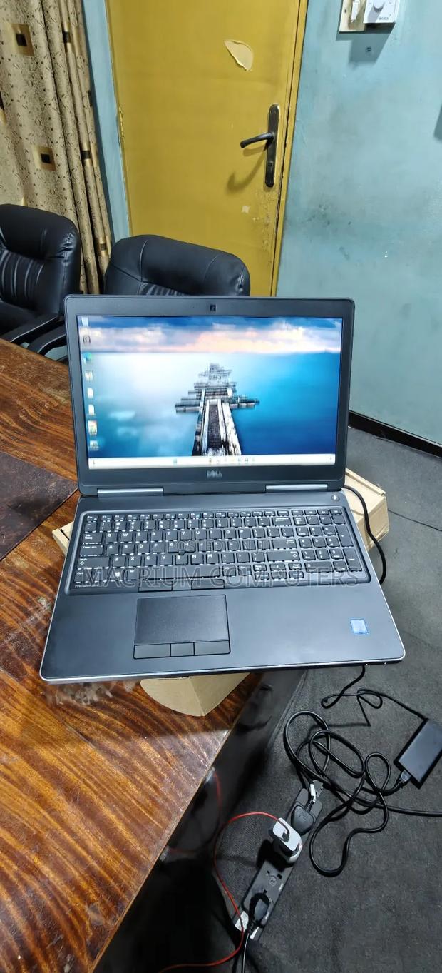 Laptop Dell Precision 15 7520 16GB Intel Core I7 SSD 512GB · Photo 3