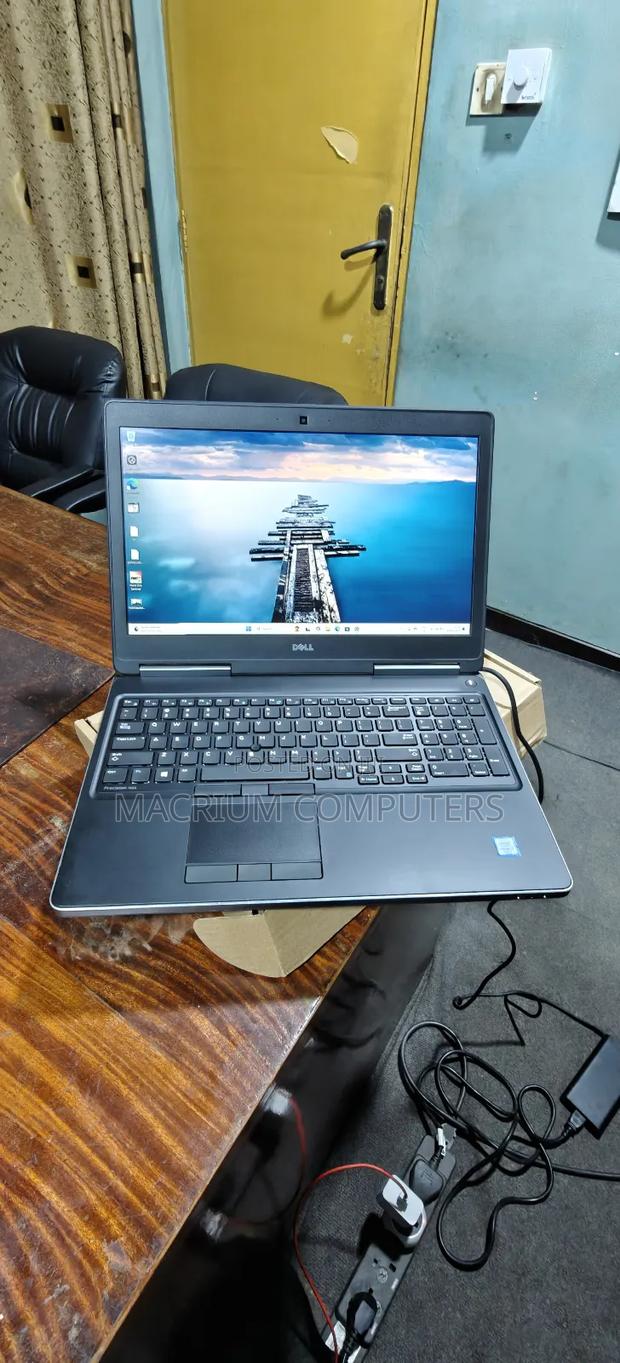 Laptop Dell Precision 15 7520 16GB Intel Core I7 SSD 512GB · Photo 6