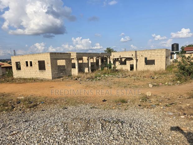 8bdrm Apartment in Fredimens Real, Kumasi Metropolitan for sale · Photo 1