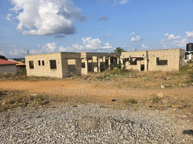 8bdrm Apartment in Fredimens Real, Kumasi Metropolitan for sale · Photo 4