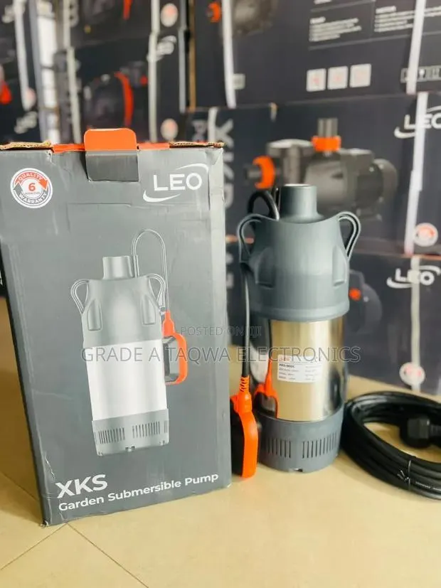 100 Litre Flow Rate Leo 1.2hp Submersible Water Pump · Photo 1
