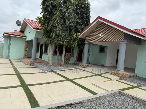4bdrm House in Franko Properties, School Junction for sale · Photo 4