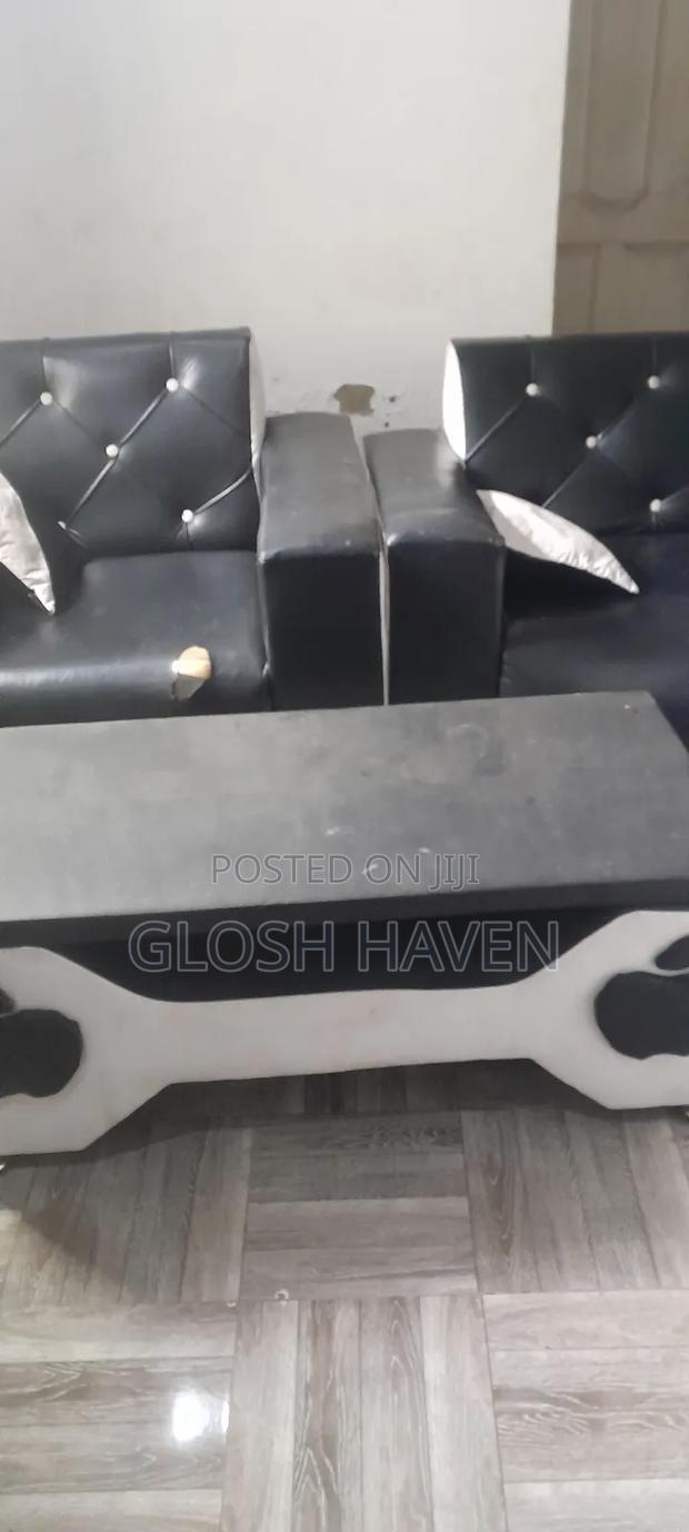 Used Center Table · Photo 3