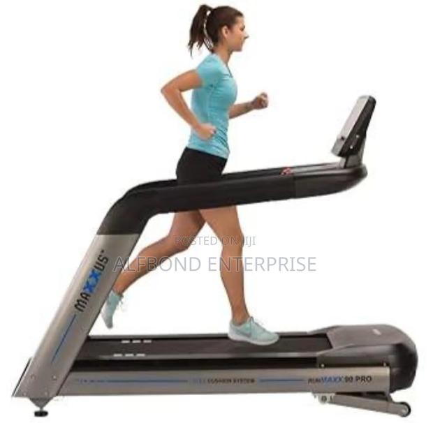 GYMOST Commercial Robust Treadmill 200kg · Photo 2