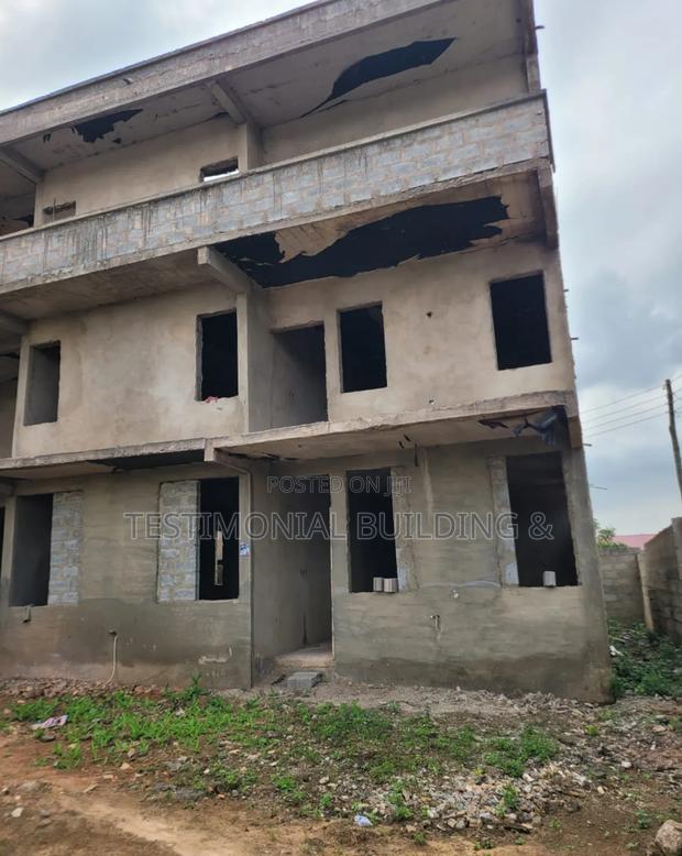 18bdrm Apartment in Testimonial Building, East Legon for sale · Photo 2