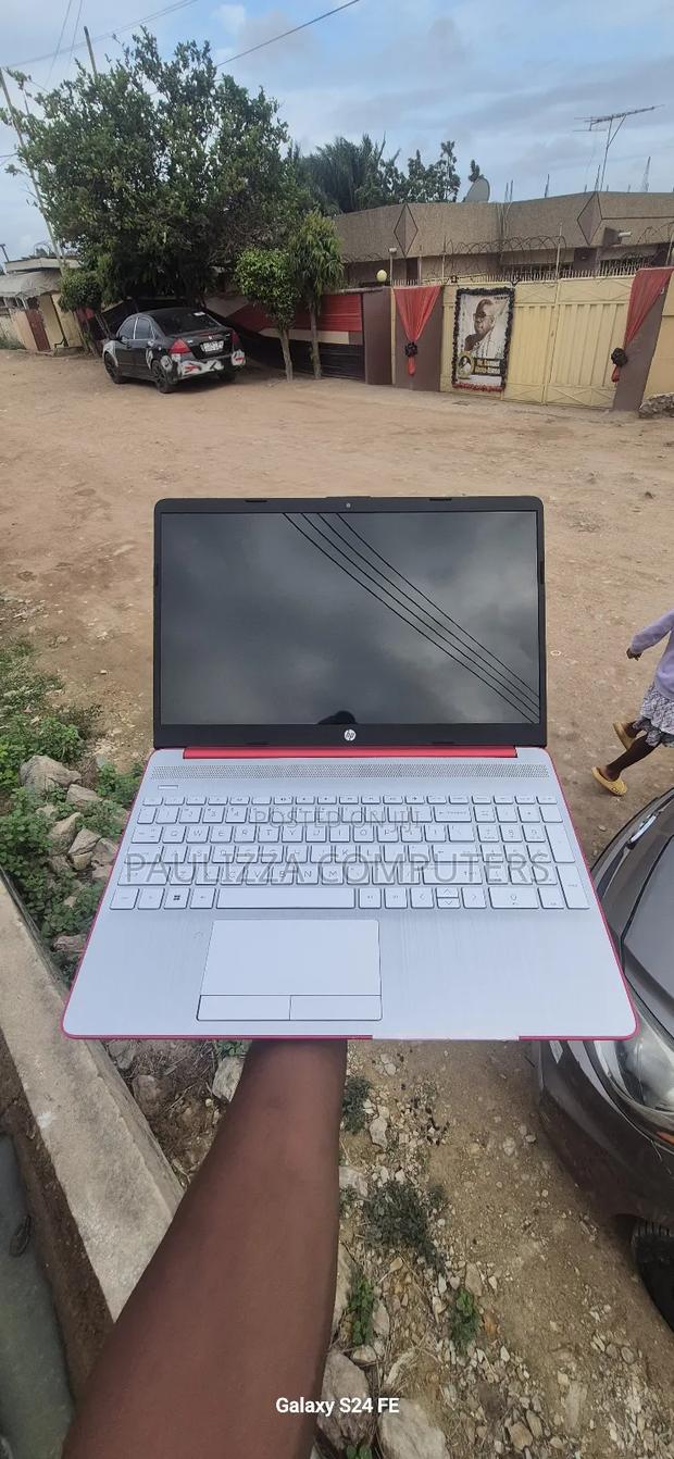 Laptop HP Pavilion 15 8GB Intel Core i7 HDD+SSD 256GB · Photo 2