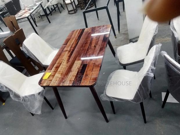 4 Seater Glass Table Diningset · Photo 1