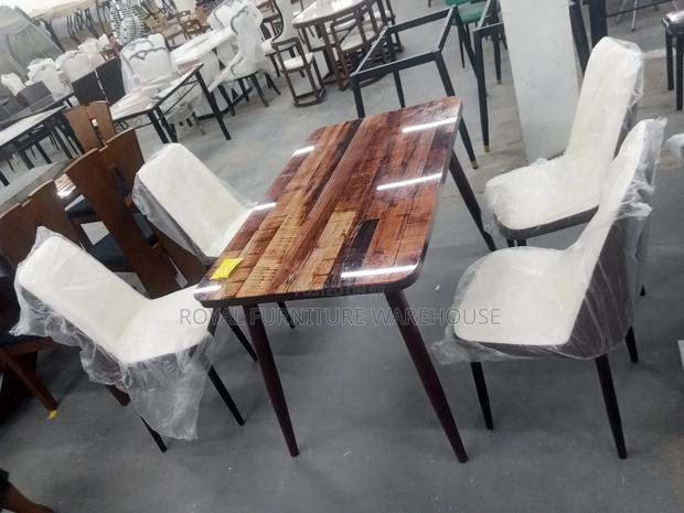 4 Seater Glass Table Diningset · Photo 2