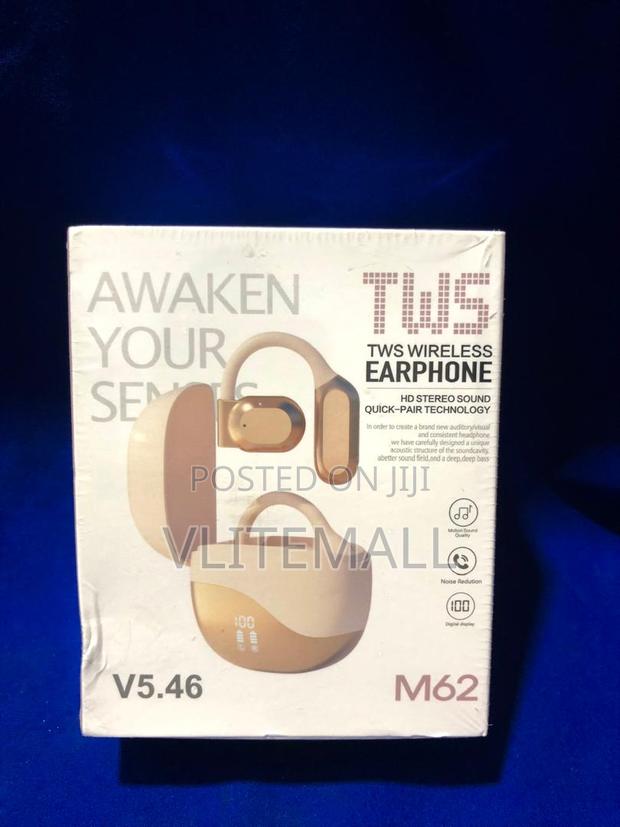 M62 TWS Wireless Earphone · Photo 3
