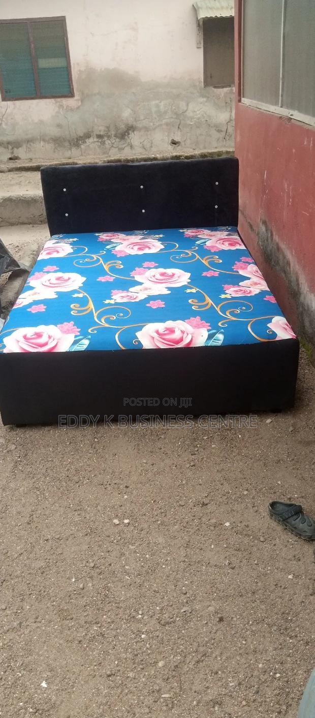 Inbuilt Mattress · Photo 1