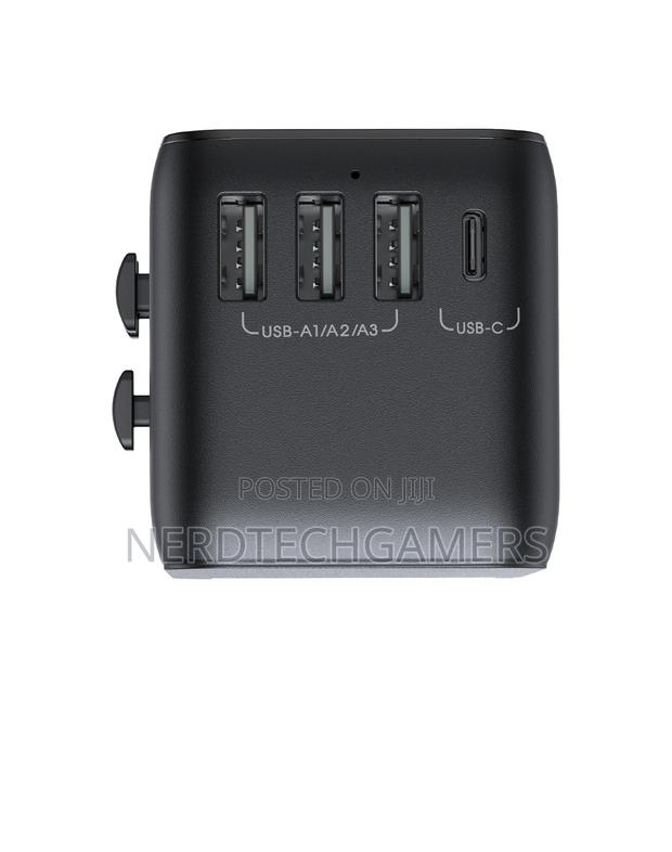 Joyroom Jr-Tcw01 17w Universal Travel Adapter · Photo 6