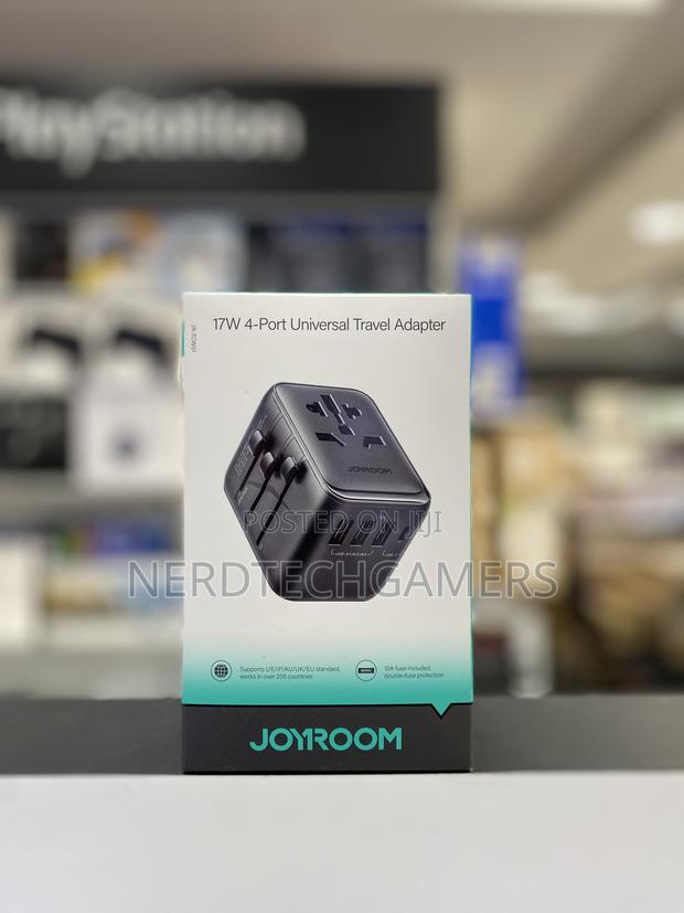 Joyroom Jr-Tcw01 17w Universal Travel Adapter · Photo 1