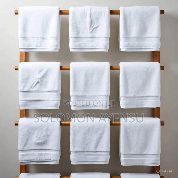 Quality Classic White Cotton Bath Towels Available · Photo 1