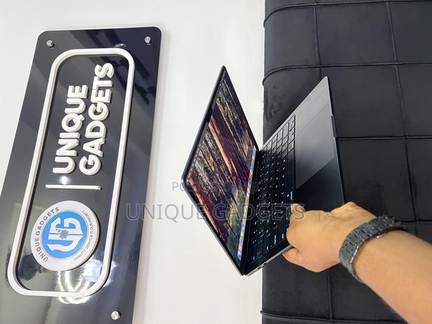 Laptop Apple MacBook Air 2024 M3 8GB Apple M3 SSD 256GB · Photo 3