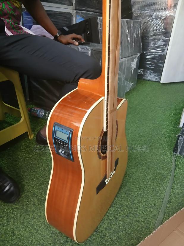 Gibson Semi Acoustic Guitar · Photo 4