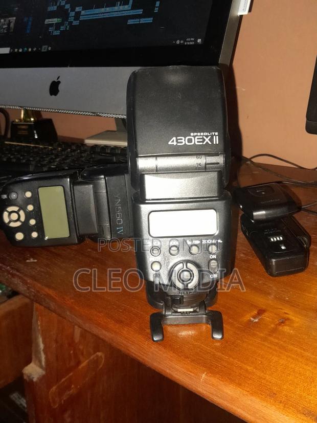 Canon 430ex Ii Speedlite + Yongnou 560iv Manual Flash + Trigger · Photo 4