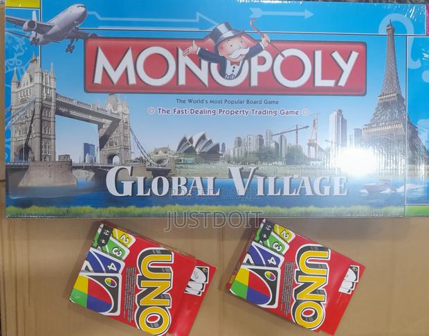 Monopoly + 2 Uno Games Set · Photo 1
