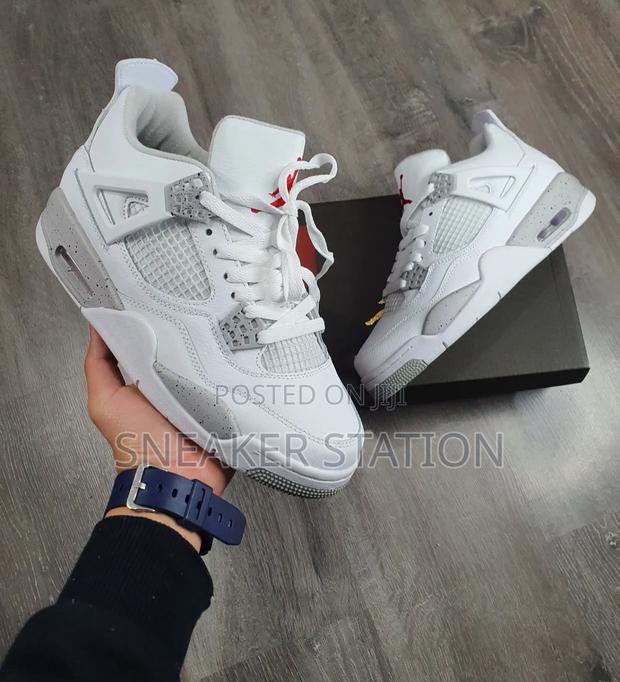 Air Jordan Retro 4 Oreo · Photo 1