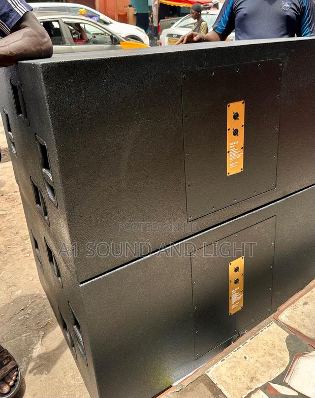 RCF Tt Plus 2 X 18 Inches Bass Speakers · Photo 3