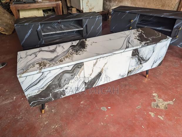 TV Stand and Unit · Photo 4