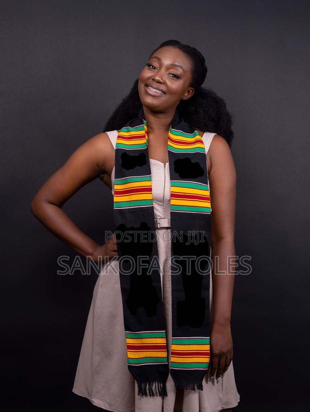 Plain Kente Sash · Photo 2