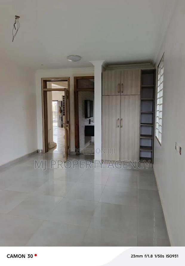 12bdrm Apartment in Community 26 Palace for rent · Photo 3