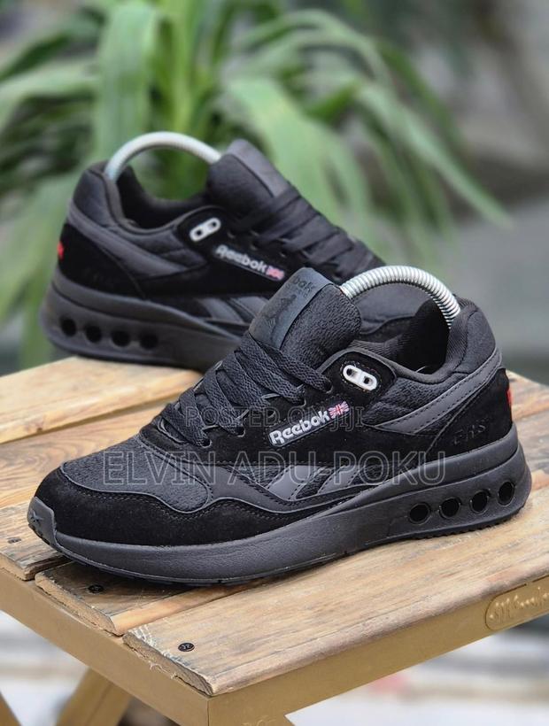 Reebok Ers World Sneaker in Different Colours, Swipe> · Photo 2
