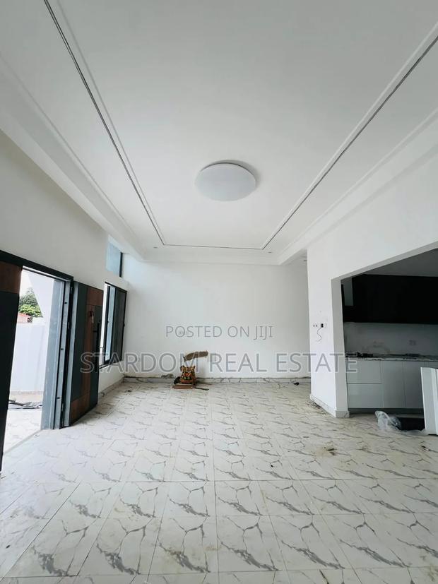 3bdrm Duplex in Agbogba, North Legon for sale · Photo 8