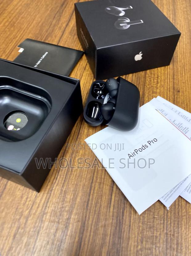 Airpods Pro (Black) · Photo 3
