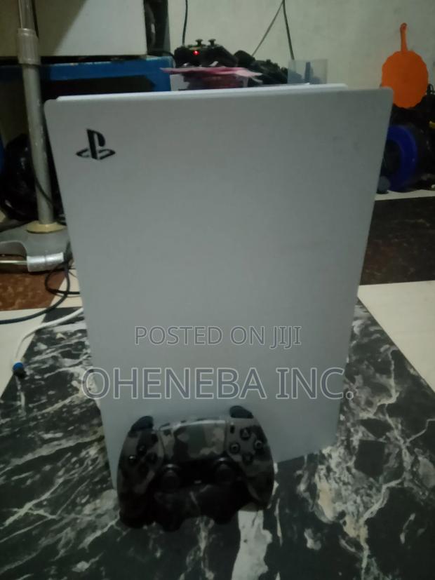Ps5 With 5 Games FC27 + Other Games+1 Pad · Photo 5