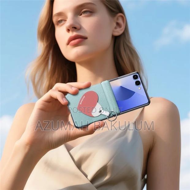 Samsung Galaxy Z Flip 7 Dux Ducis Luvy Series Case · Photo 2
