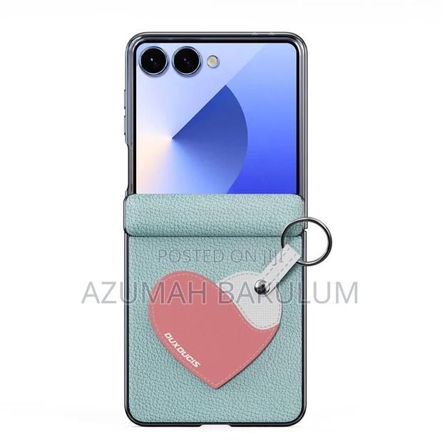 Samsung Galaxy Z Flip 7 Dux Ducis Luvy Series Case · Photo 4