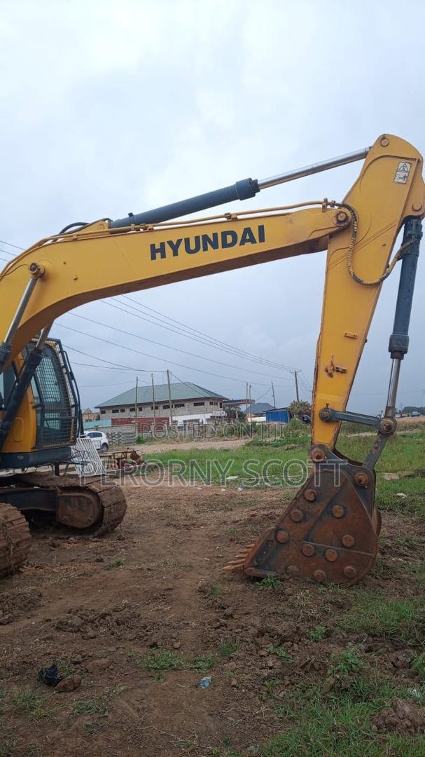 Excavator for Rent Any Location · Photo 3