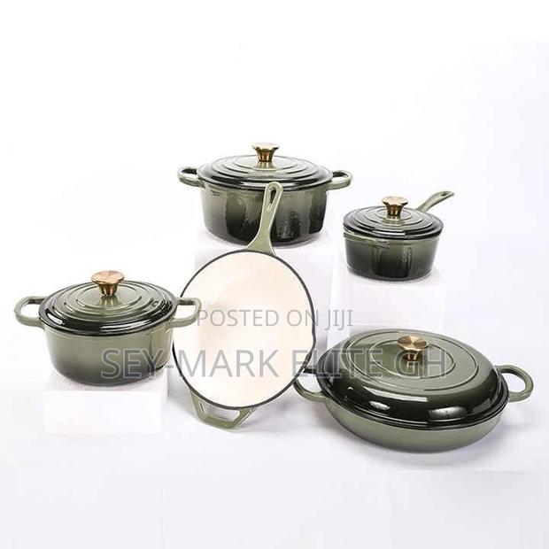 5pcs Set Cast Iron Cookware · Photo 3