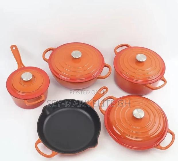 5pcs Set Cast Iron Cookware · Photo 2