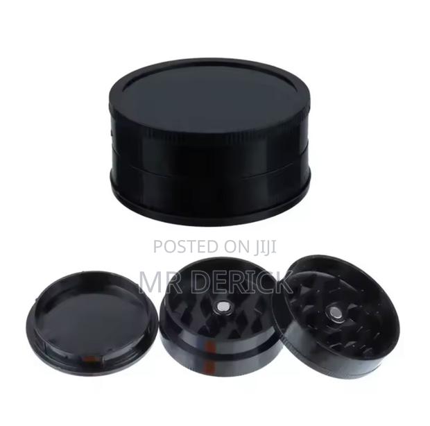 Plastic Mini 3 Layer Tobacco Grinder Smoke Cutter Cigarette Crusher · Photo 1