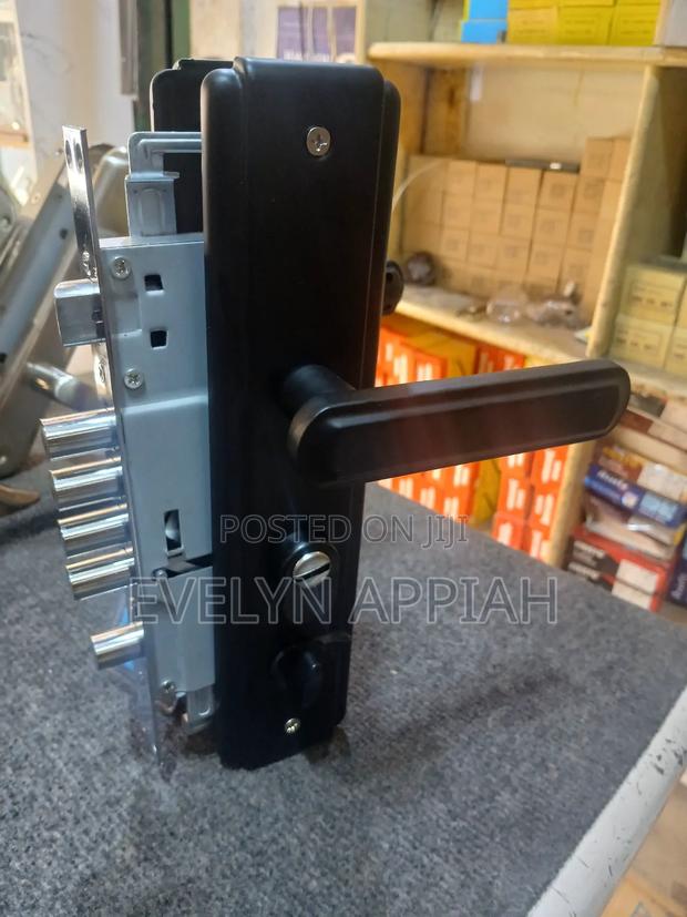Black China Lock With Four Pins · Photo 4