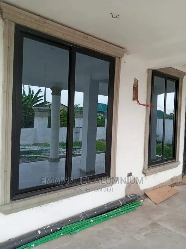 Two Base Sliding Window · Photo 1