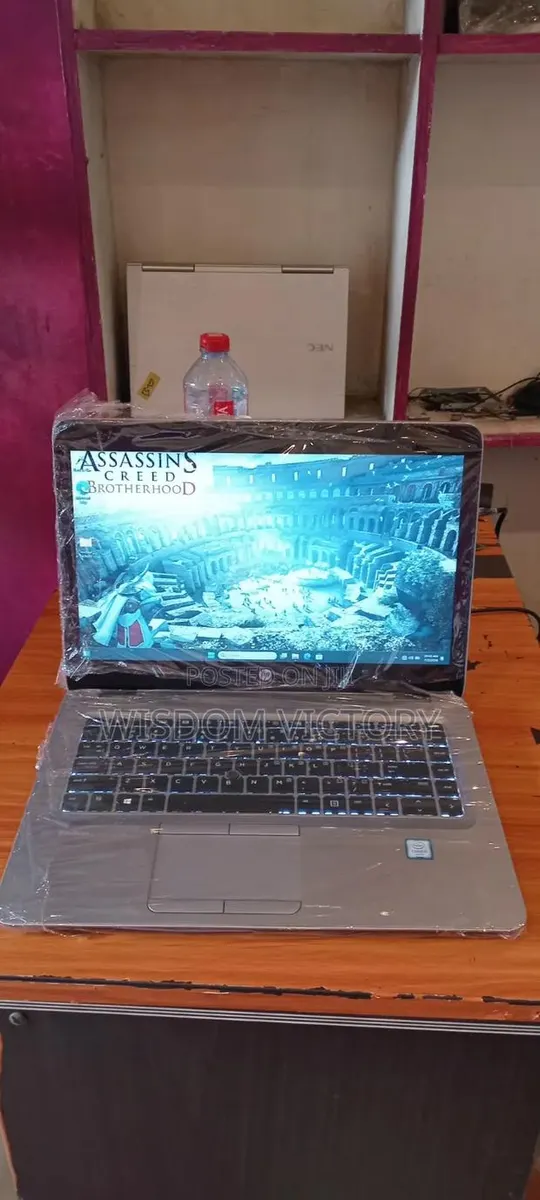 New Laptop HP EliteBook 840 G3 8GB Intel Core i5 SSD 256GB · Photo 1