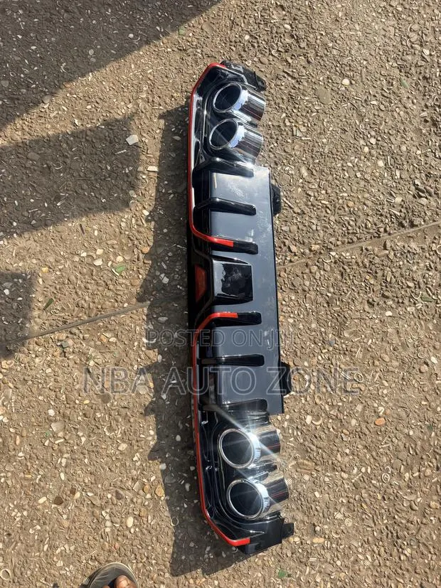 Honda Civic 2016-2019 Rear/ Back Bumper Diffuser · Photo 1