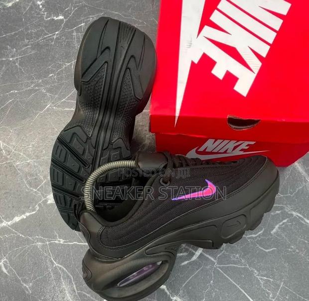 Nike Airmax Portal Black · Photo 2